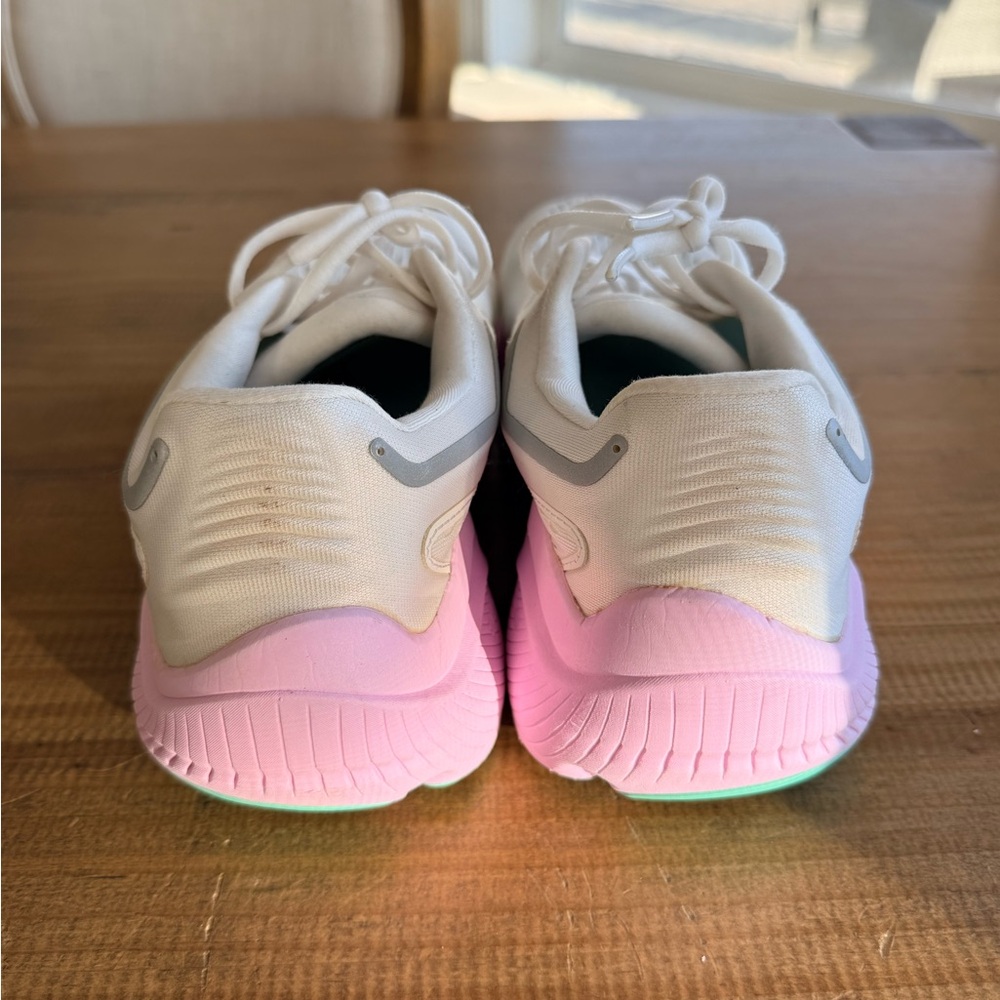 Altra Olympus White Women's Road Running Shoes with Pink & Teal Midsole - Picture 4 of 7